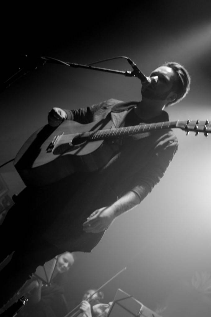 Calm Season zahráli v Akropoli v rozšířené sestavě