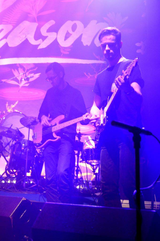 Calm Season zahráli v Akropoli v rozšířené sestavě