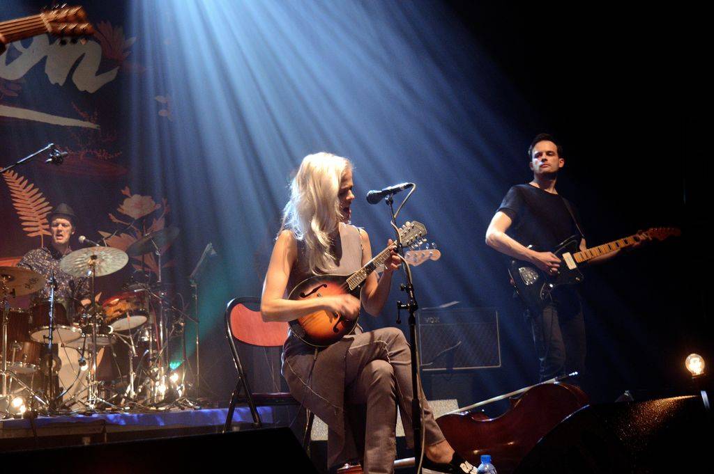 Calm Season zahráli v Akropoli v rozšířené sestavě