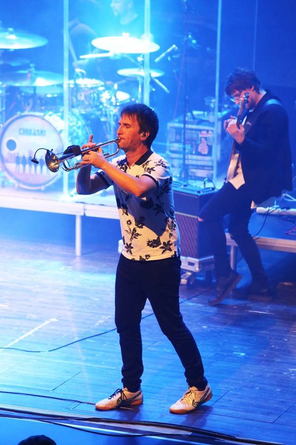 Chinaski odehráli v Brně poslední koncert před pauzou, došlo i na novinku Tamaryšek