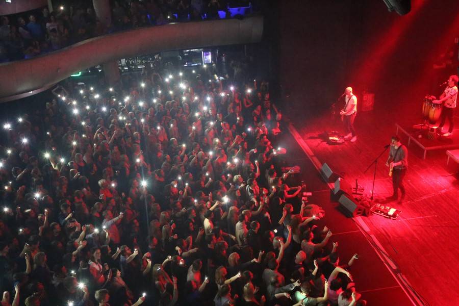 Chinaski odehráli v Brně poslední koncert před pauzou, došlo i na novinku Tamaryšek