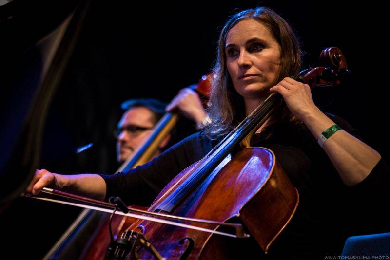 Michal Prokop si do Fora Karlín přizval Karlovarský symfonický orchestr 