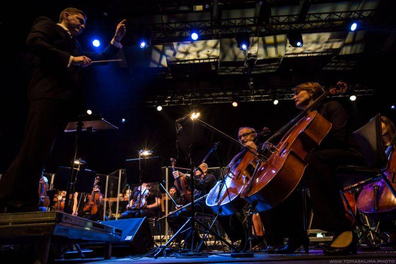 Michal Prokop si do Fora Karlín přizval Karlovarský symfonický orchestr 