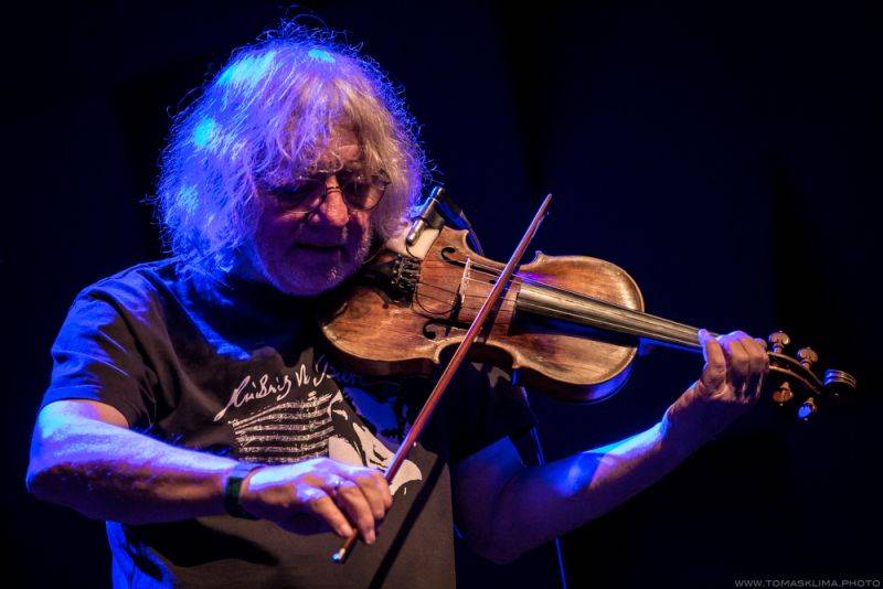 Michal Prokop si do Fora Karlín přizval Karlovarský symfonický orchestr 