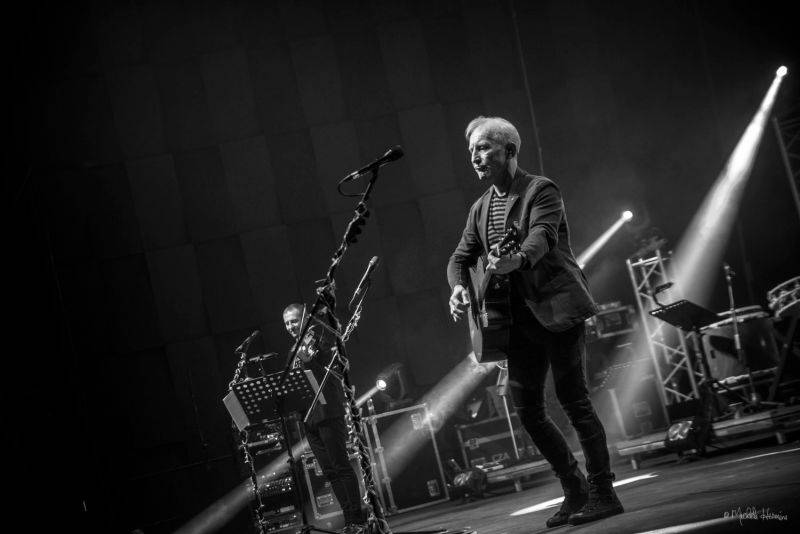 Čechomor odehrál vánoční koncert ve Foru Karlín, došlo i na křest vinylu Proměny