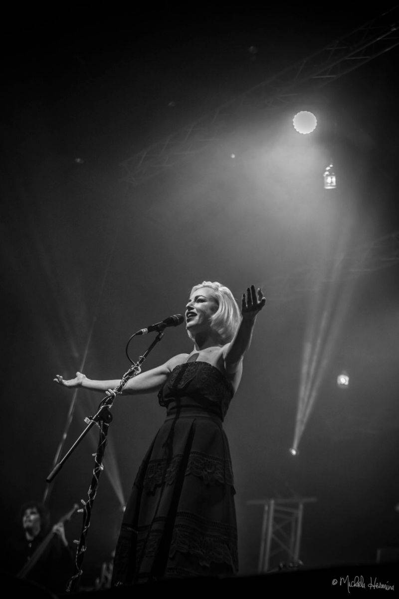 Čechomor odehrál vánoční koncert ve Foru Karlín, došlo i na křest vinylu Proměny