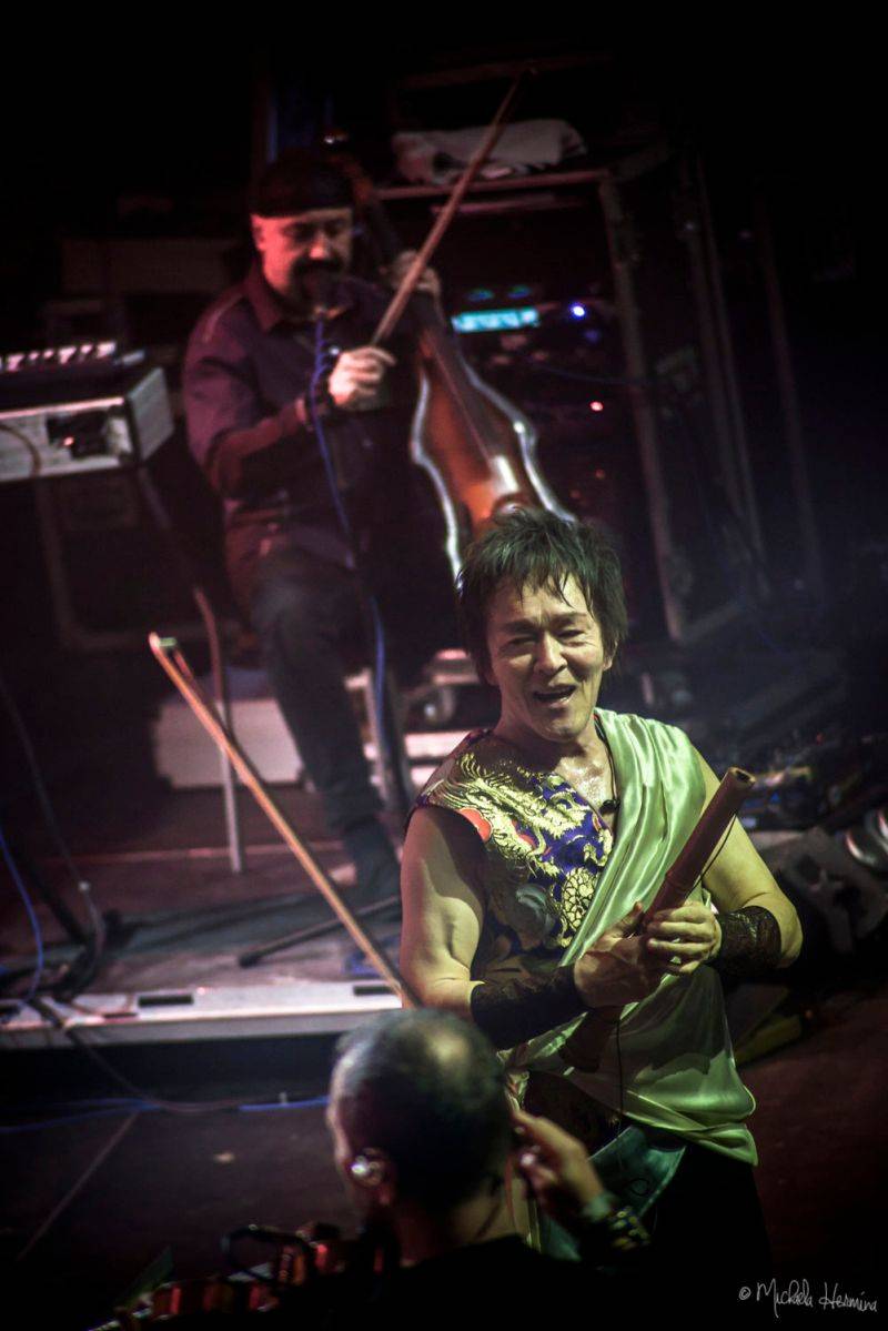 Čechomor odehrál vánoční koncert ve Foru Karlín, došlo i na křest vinylu Proměny