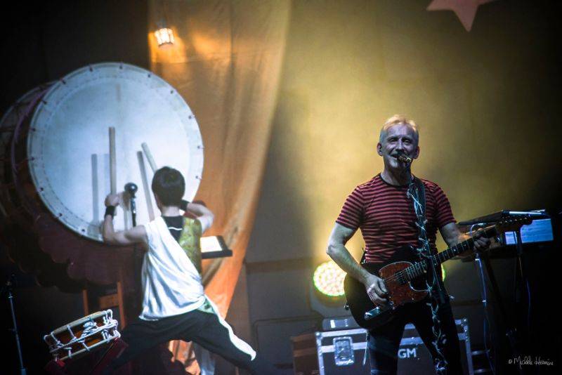 Čechomor odehrál vánoční koncert ve Foru Karlín, došlo i na křest vinylu Proměny