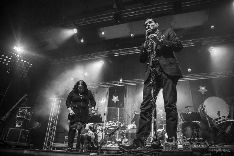 Čechomor odehrál vánoční koncert ve Foru Karlín, došlo i na křest vinylu Proměny