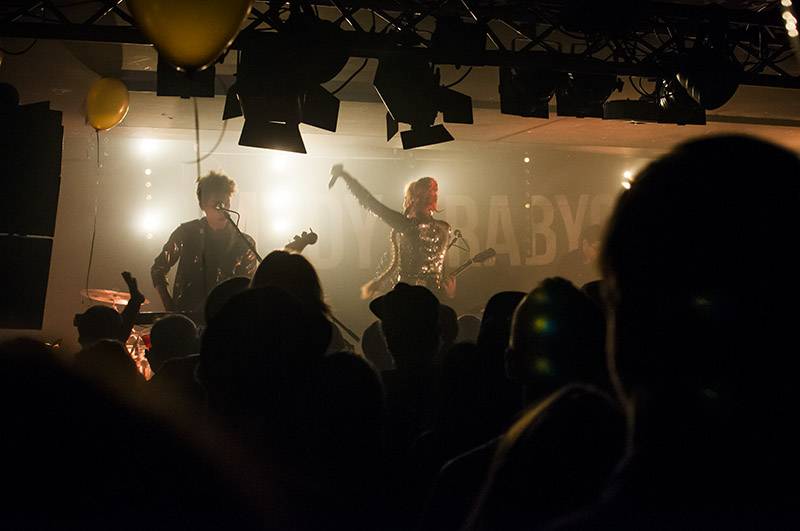 Narozeniny Rock Café slavili fanoušci spolu s Mydy Rabycad a Marimba Live Drums