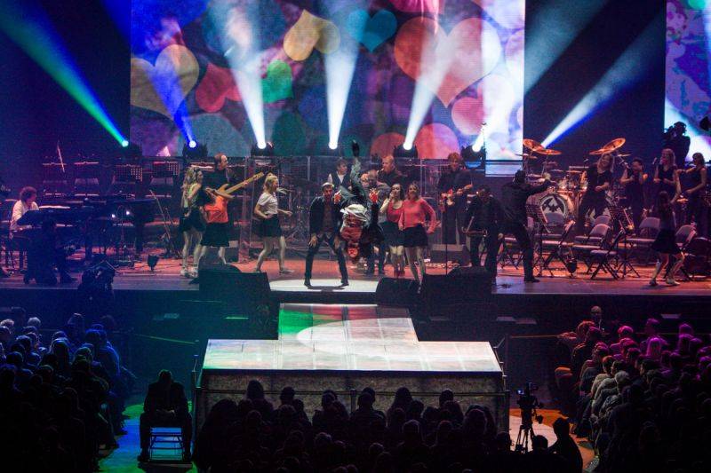 Lucie Bílá dvakrát zaplnila O2 arenu, na koncertech Fifty Fifty vystoupil i Arakain