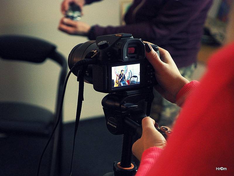 Lukáš Vincour z Pipes and Pints pokřtil svou Cestu. Kniha má lidem předávat mír a lásku