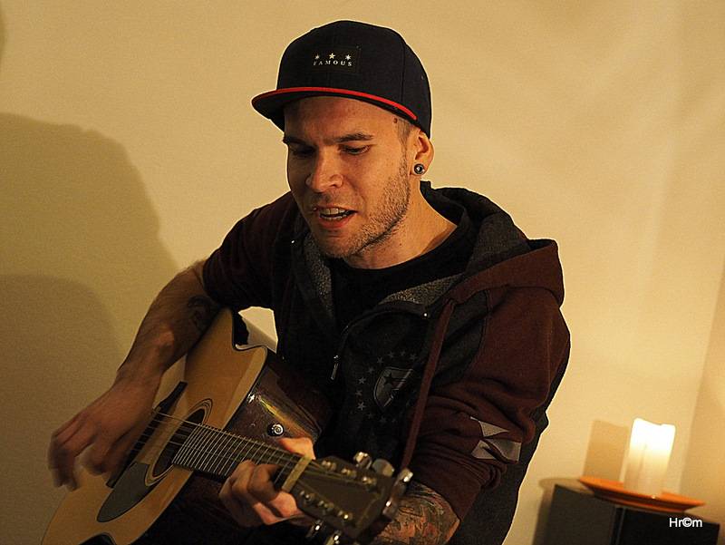 Lukáš Vincour z Pipes and Pints pokřtil svou Cestu. Kniha má lidem předávat mír a lásku