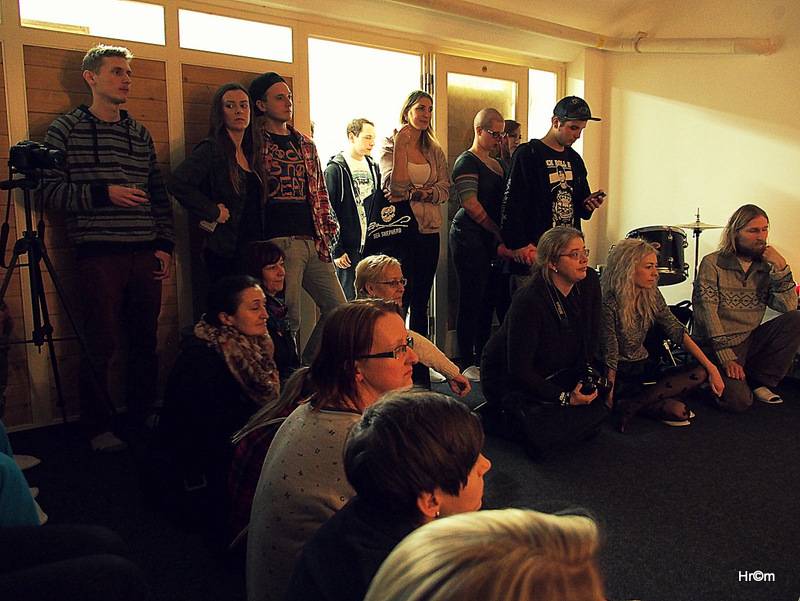 Lukáš Vincour z Pipes and Pints pokřtil svou Cestu. Kniha má lidem předávat mír a lásku