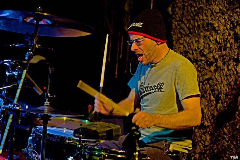 Punkový mejdan v Budějovicích rozpoutali v pátek třináctého Plexis a Apple Juice