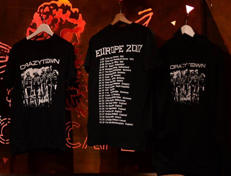 Crazy Town svým nu-metalem rozvášnili Rock Café, došlo i na hit Butterfly