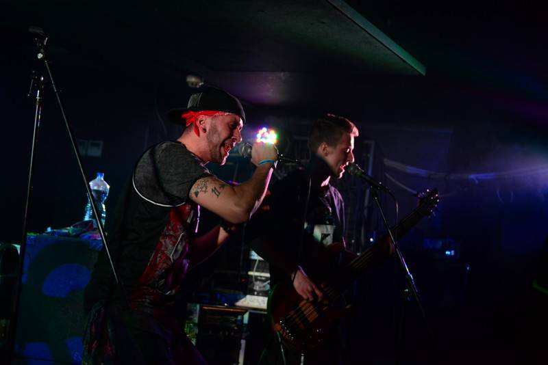 Crazy Town svým nu-metalem rozvášnili Rock Café, došlo i na hit Butterfly