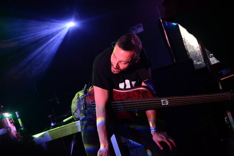 Crazy Town svým nu-metalem rozvášnili Rock Café, došlo i na hit Butterfly