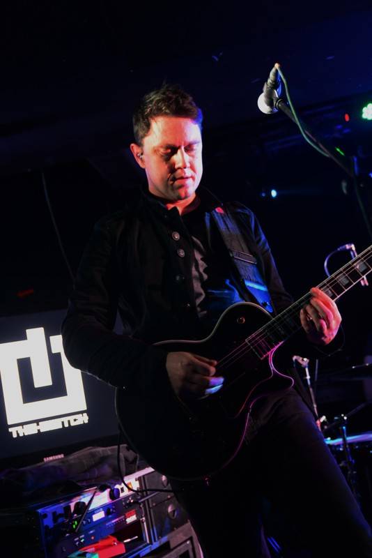 Crazy Town svým nu-metalem rozvášnili Rock Café, došlo i na hit Butterfly