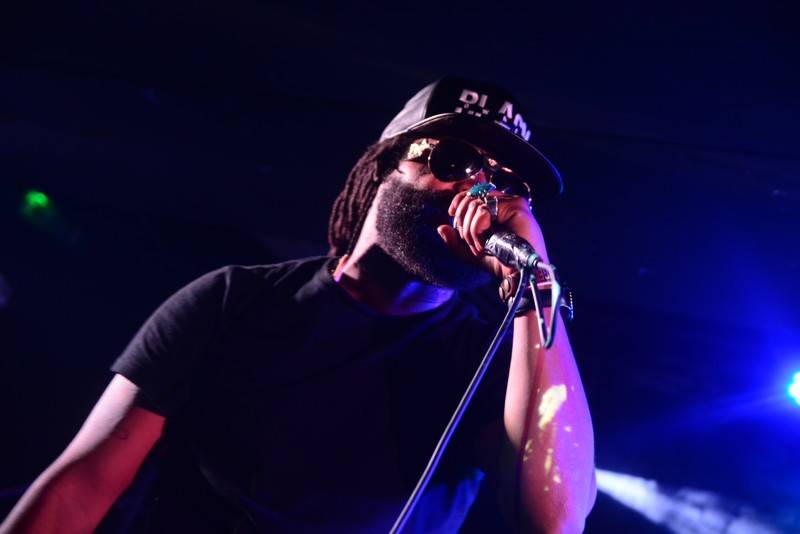 Crazy Town svým nu-metalem rozvášnili Rock Café, došlo i na hit Butterfly