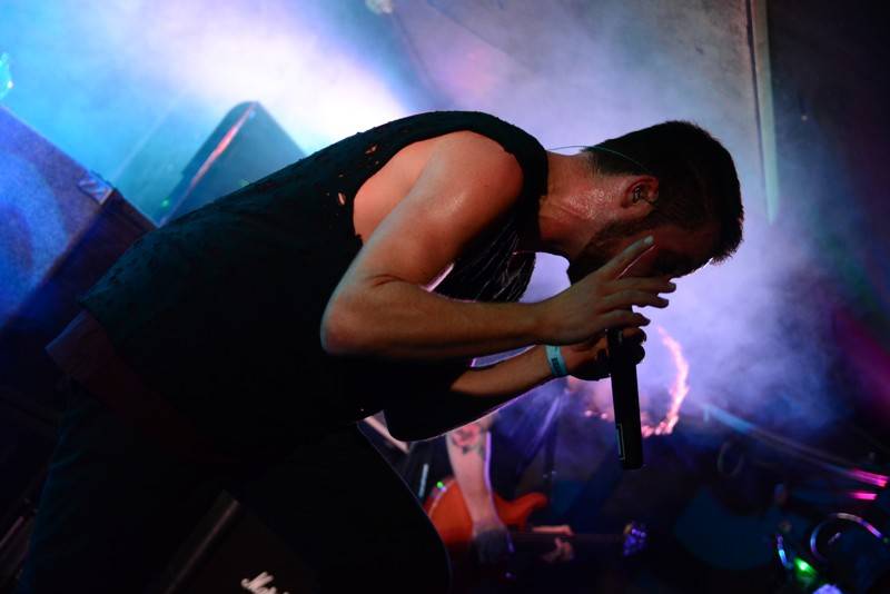 Crazy Town svým nu-metalem rozvášnili Rock Café, došlo i na hit Butterfly