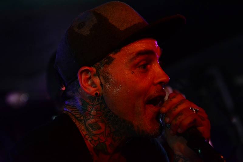 Crazy Town svým nu-metalem rozvášnili Rock Café, došlo i na hit Butterfly