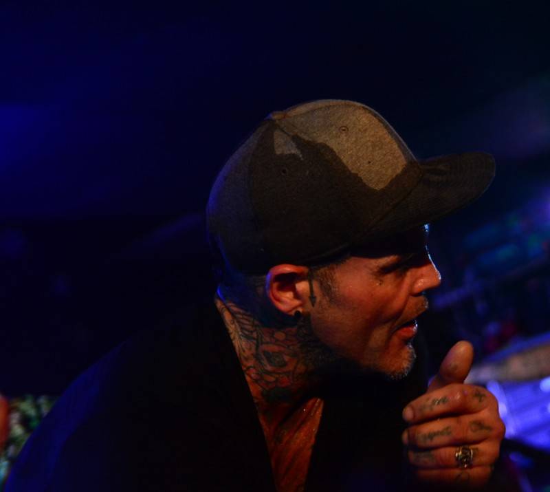 Crazy Town svým nu-metalem rozvášnili Rock Café, došlo i na hit Butterfly