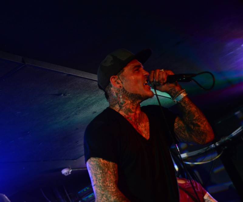 Crazy Town svým nu-metalem rozvášnili Rock Café, došlo i na hit Butterfly