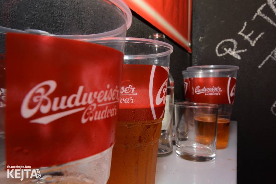 Slobodná Európa slavila v Rock Café 25 let alba Pakáreň