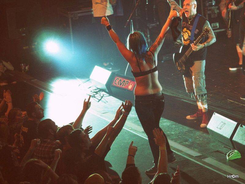 Brnem otřásla EMP Persistance Tour: Suicidal Tendencies, Agnostic Front a další přilákali milovníky tvrdé muziky