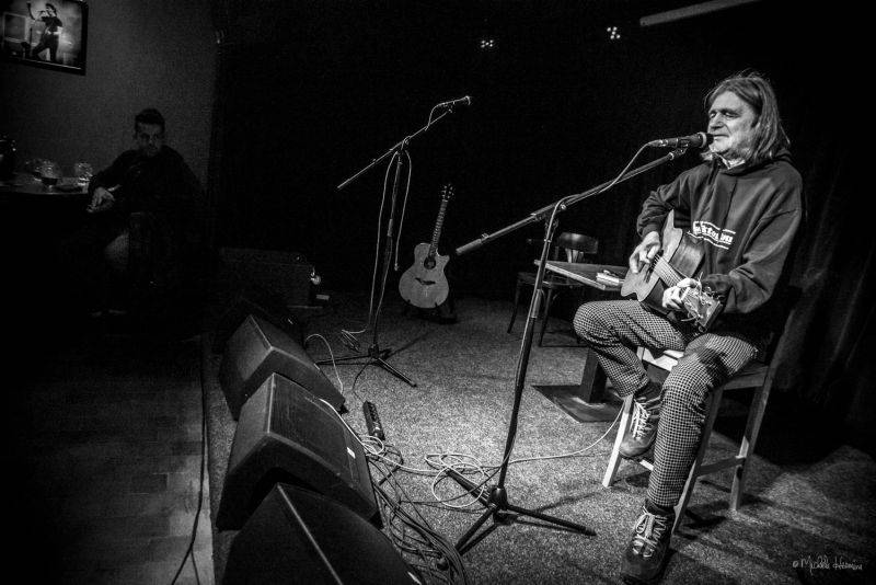 Kníže pornofolku Záviš přivítal na svém koncertě Františka Černého z Čechomoru