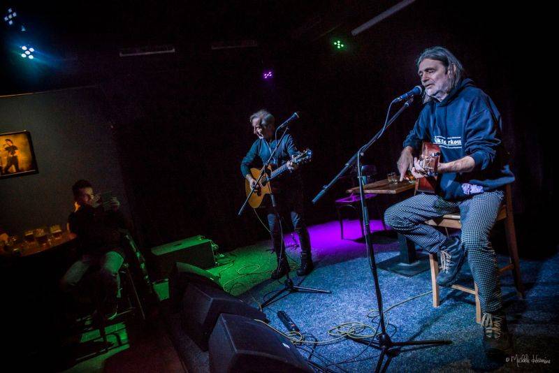 Kníže pornofolku Záviš přivítal na svém koncertě Františka Černého z Čechomoru