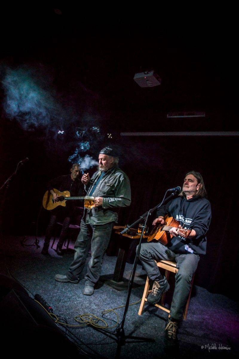 Kníže pornofolku Záviš přivítal na svém koncertě Františka Černého z Čechomoru