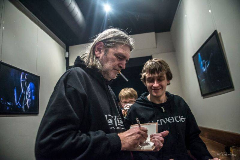 Kníže pornofolku Záviš přivítal na svém koncertě Františka Černého z Čechomoru