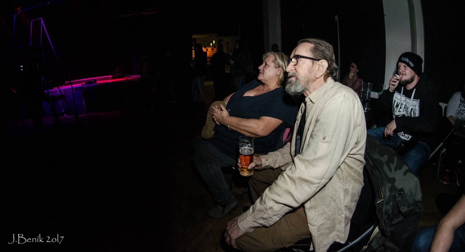 Traktor pokřtil v pražské Chmelnici svůj nejnovější pochmurný videoklip Letokruhy