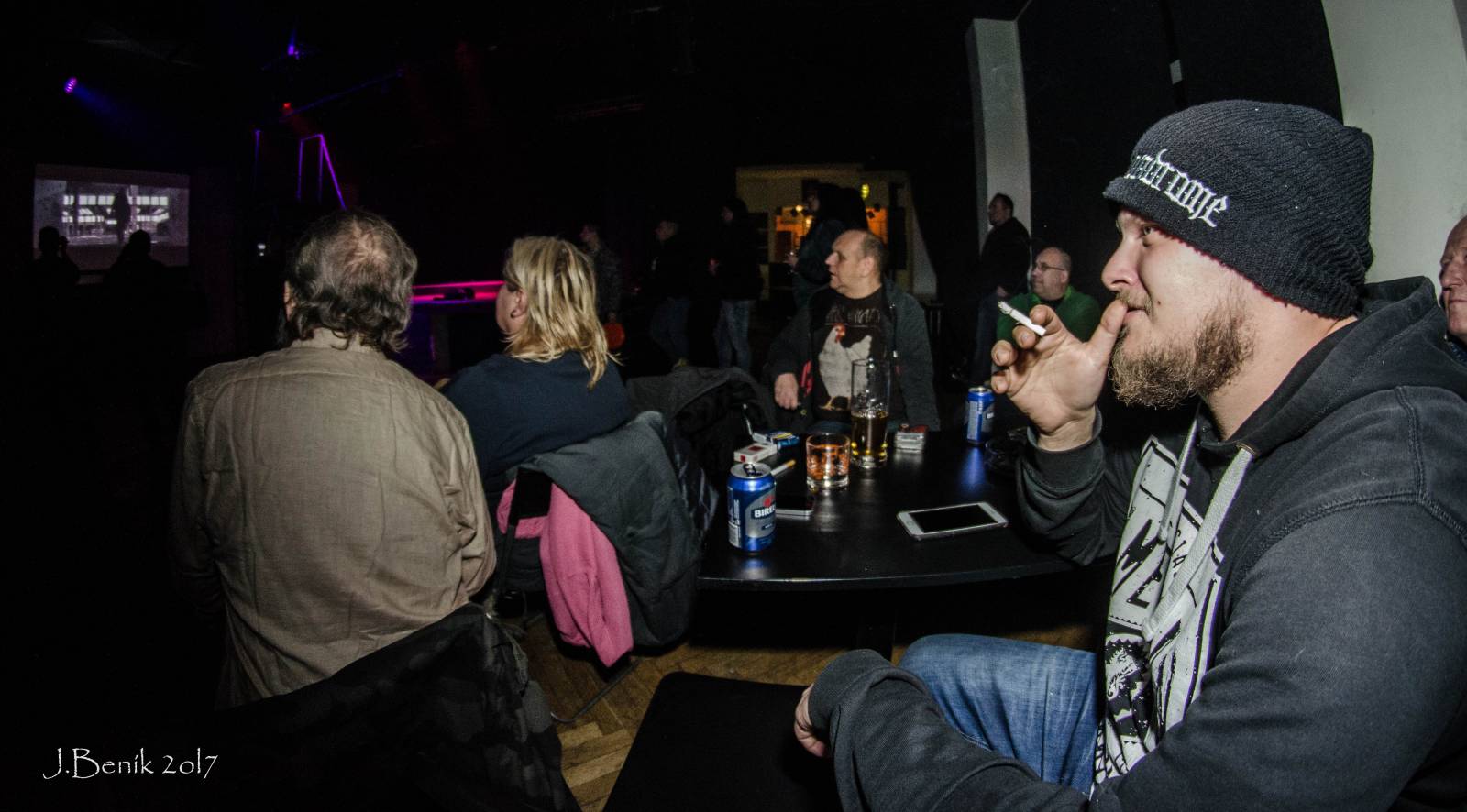 Traktor pokřtil v pražské Chmelnici svůj nejnovější pochmurný videoklip Letokruhy