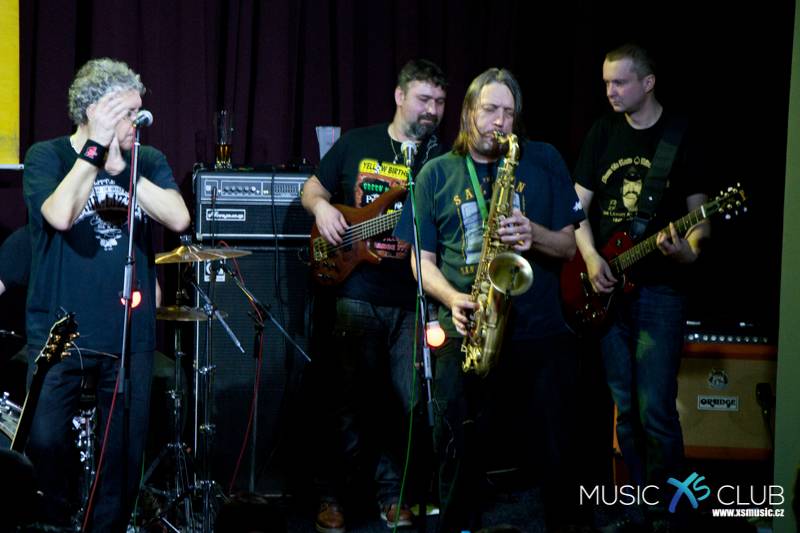 Brutus v Chomutově: Legenda bigbítu zaplnila Music XS club