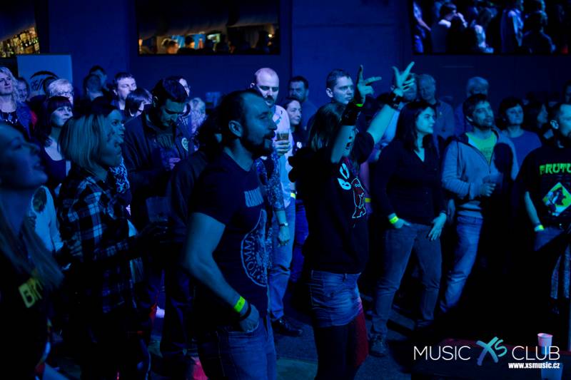 Brutus v Chomutově: Legenda bigbítu zaplnila Music XS club