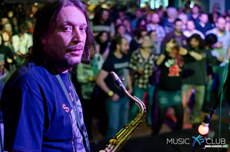 Brutus v Chomutově: Legenda bigbítu zaplnila Music XS club