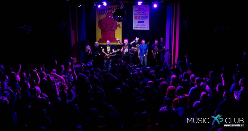 Brutus v Chomutově: Legenda bigbítu zaplnila Music XS club