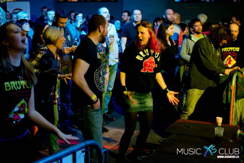 Brutus v Chomutově: Legenda bigbítu zaplnila Music XS club