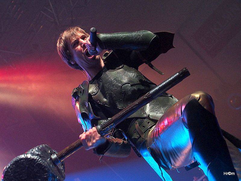 HammerFall ve Zlíně: Halu Euronics rozduněla metalová kladiva