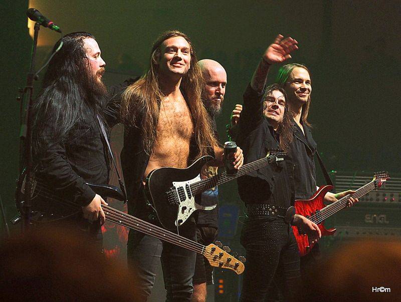 HammerFall ve Zlíně: Halu Euronics rozduněla metalová kladiva