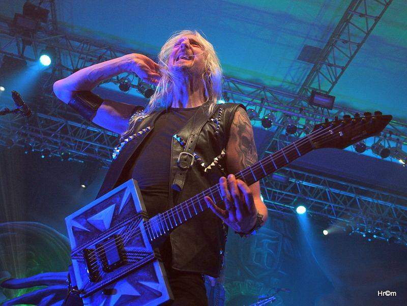 HammerFall ve Zlíně: Halu Euronics rozduněla metalová kladiva