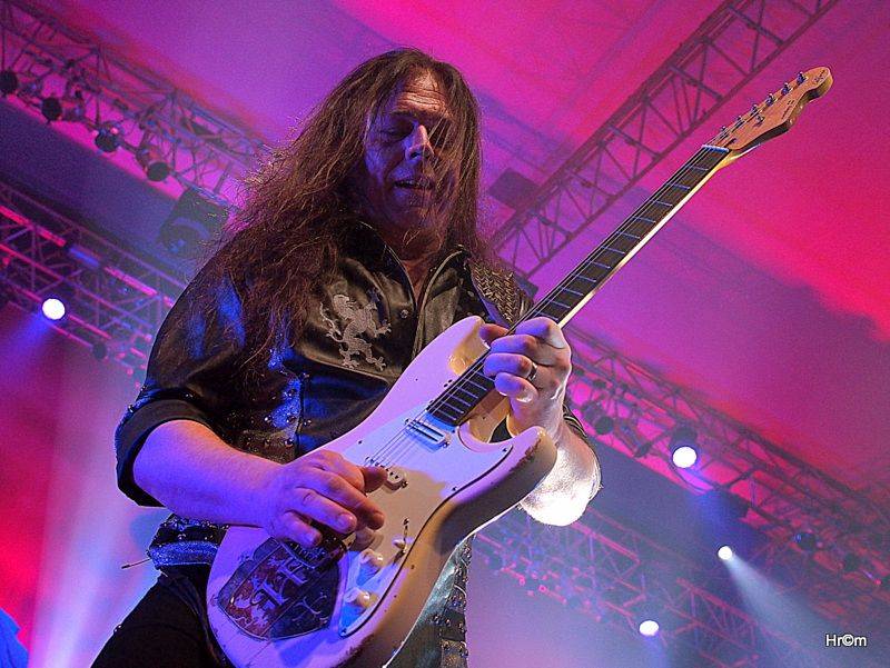 HammerFall ve Zlíně: Halu Euronics rozduněla metalová kladiva