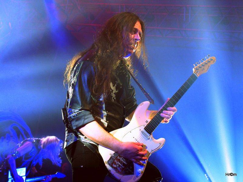 HammerFall ve Zlíně: Halu Euronics rozduněla metalová kladiva