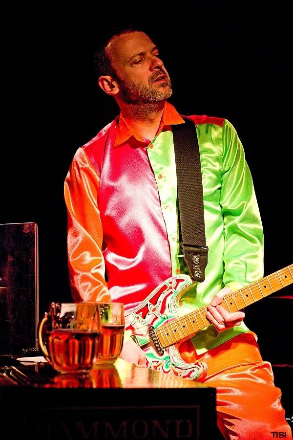 Monkey Business s novou stálou zpěvačkou Terezou Černochovou roztančili českokrumlovskou Fabričku