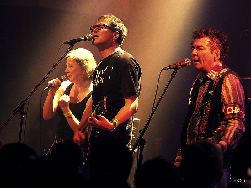 Kurva drát padesát: Fanoušci spolu s Visacím zámkem zpívali Petru Hoškovi k narozeninám