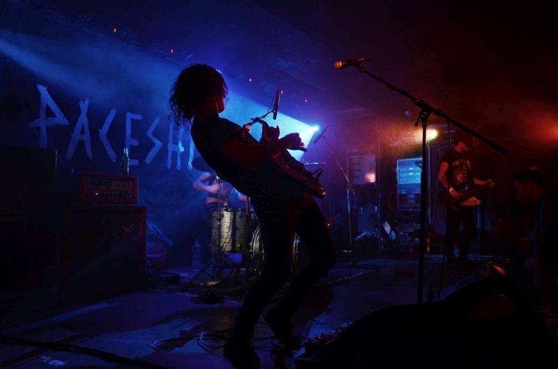 Nizozemští Paceshifters si přijeli do Prahy pro svou první podprsenku