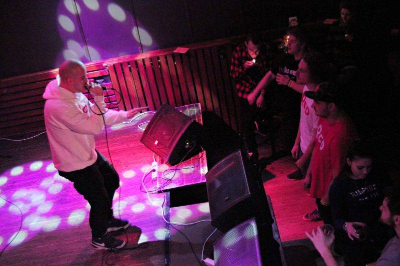 If přivezli do Plzně novou desku Stop Play